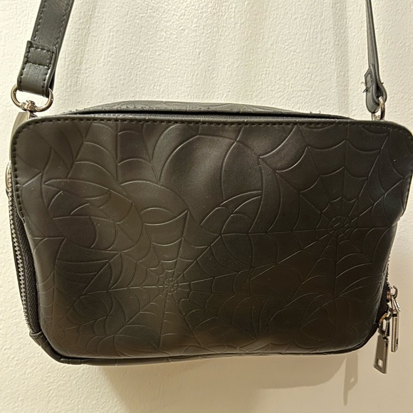 Backstitch Bruja Gabriela Spiderweb Purse - Picture 3 of 5